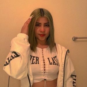 Meet your Posher, Monica